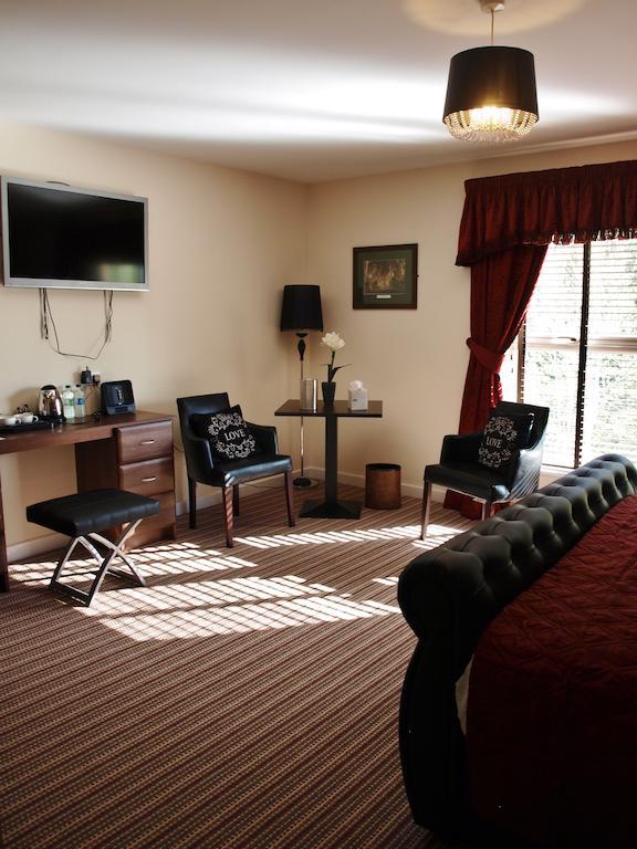 The Hedges Hotel Armoy Room photo